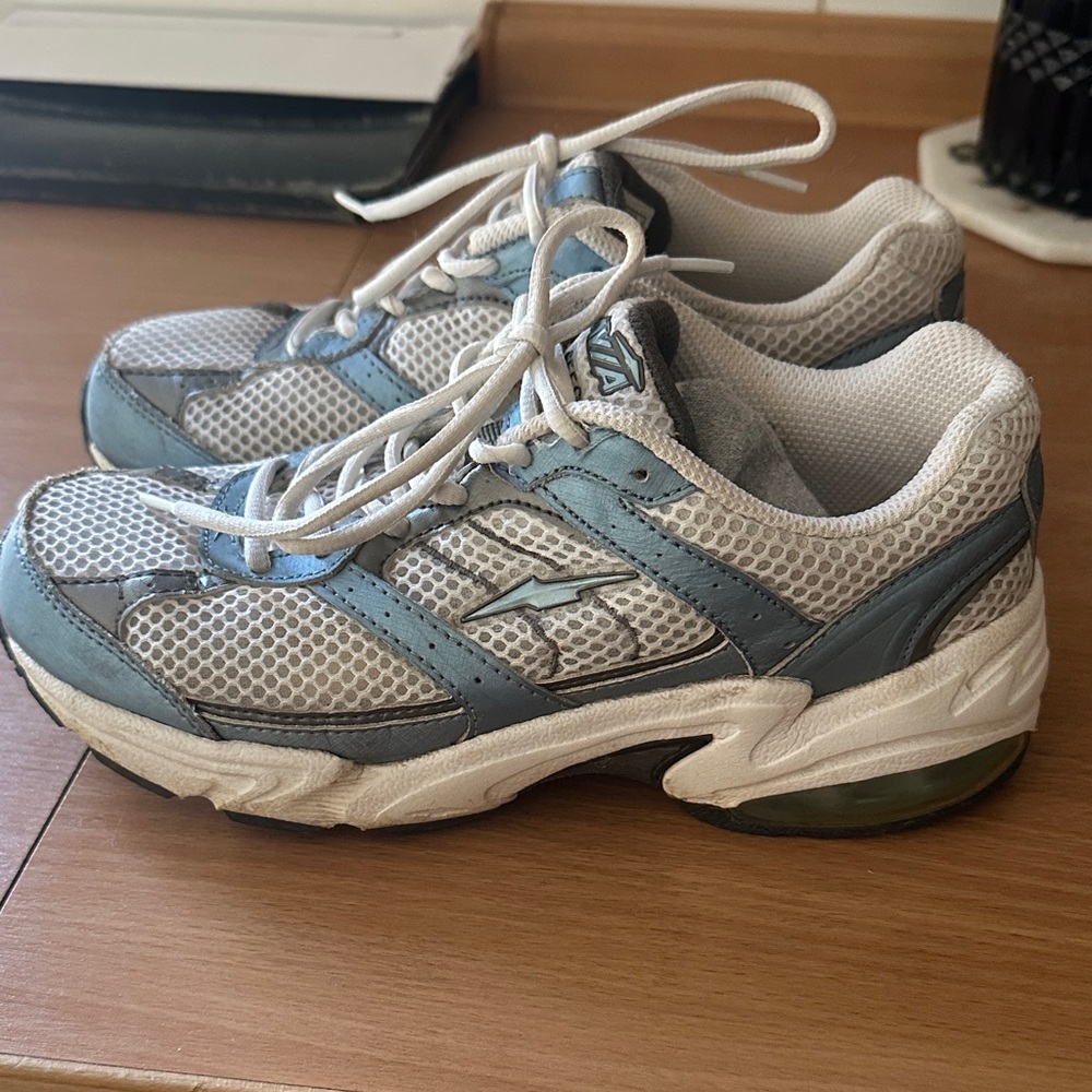 Avia Women's Gray and Blue Sneakers